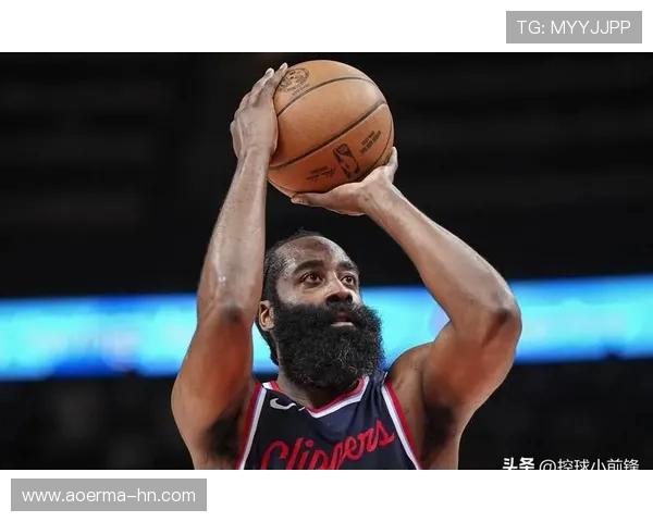 摩西马龙的篮坛传奇与NBA中锋时代的辉煌崛起之路 摩西马龙的篮坛传奇与NBA中锋时代的辉煌崛起之路