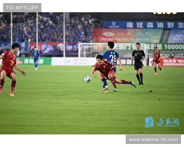 绿茵赛场激情燃烧见证球队荣耀与球员拼搏瞬间 绿茵赛场激情燃烧见证球队荣耀与球员拼搏瞬间