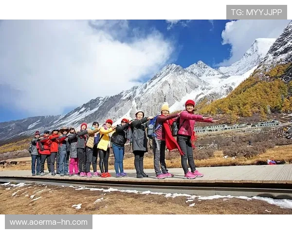 深度对话：周静在英雄联盟世界中的成长与挑战之旅