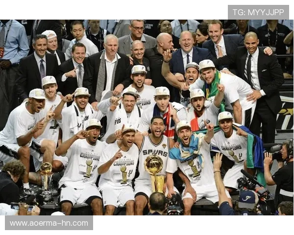 勇士与马刺总决赛巅峰对决回顾及精彩瞬间分析