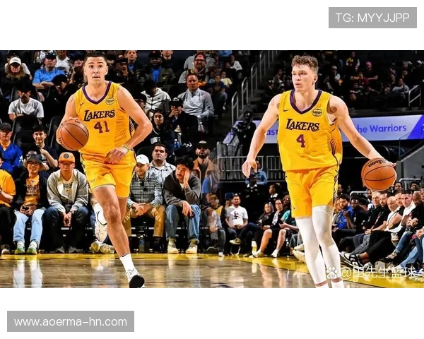 夏季联赛精彩对决湖人队与骑士队的巅峰较量回顾与分析